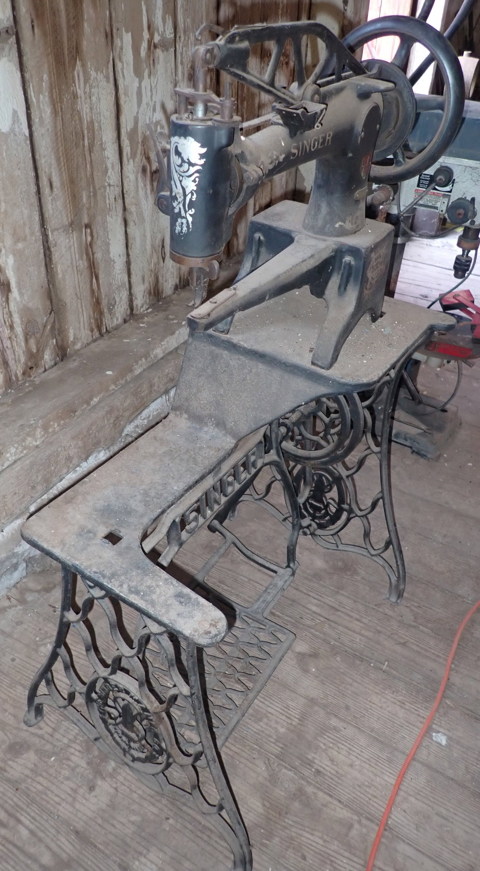 Singer Leather Sewing Machine - 4