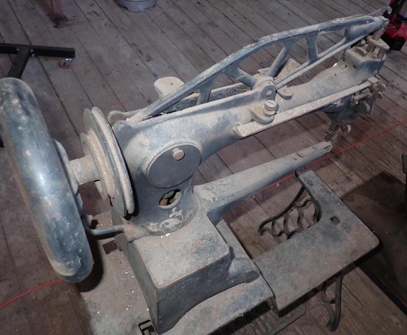 Singer Leather Sewing Machine - 6
