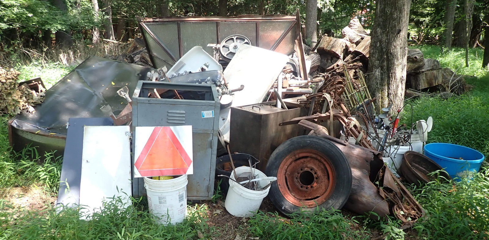 Scrap Iron Pile (1 of 5)