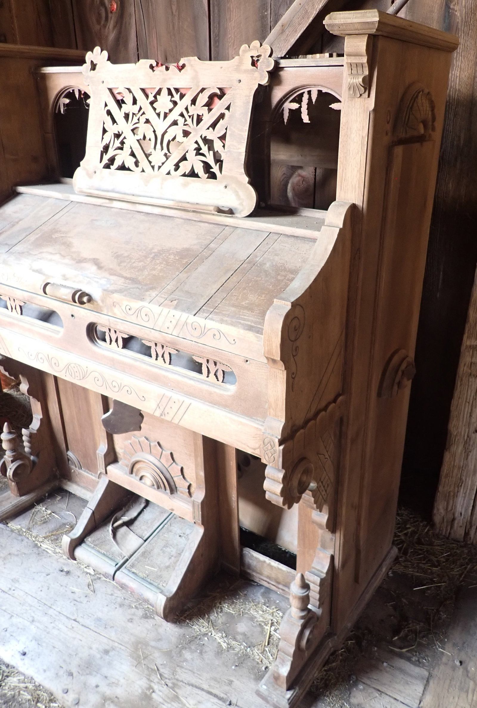 Pump Organ - 2