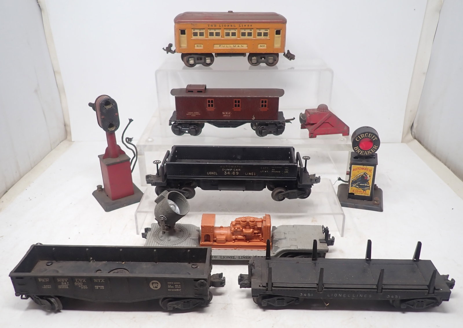 Lionel Train Cars incl Pullman 603, Searchlight Car & More (1 of 7)