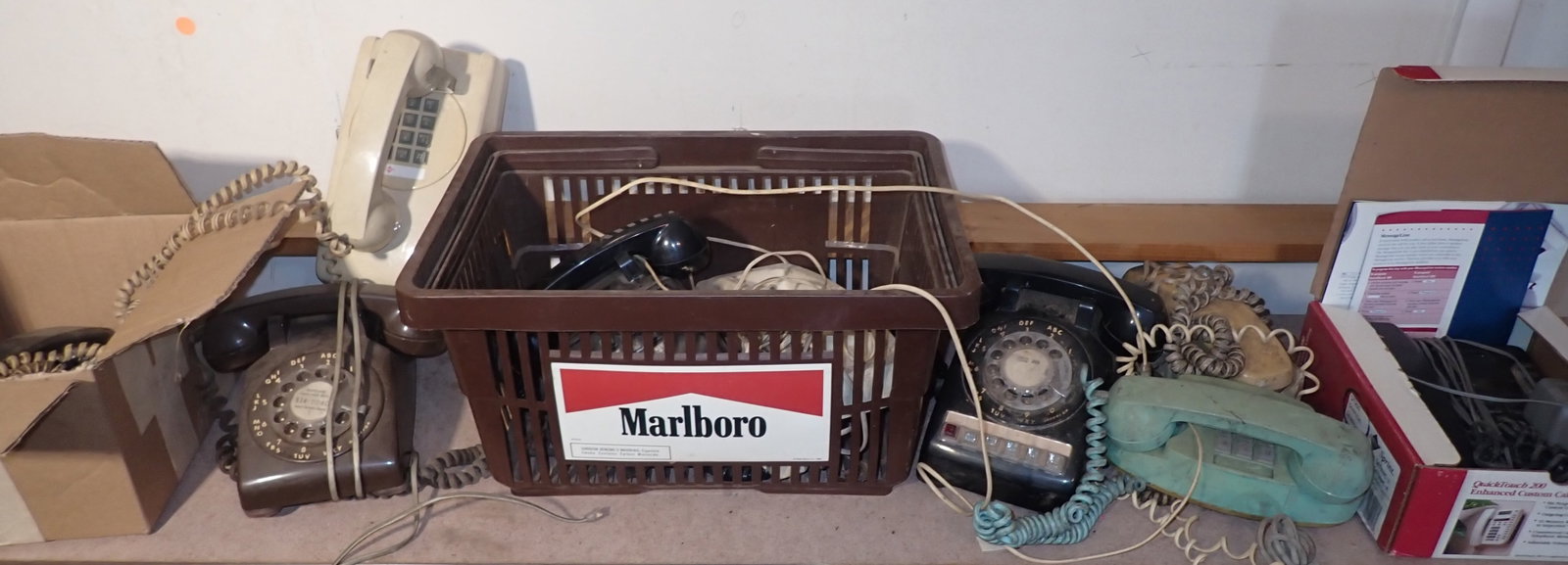 Vintage Telephones: Must take all ! No in house shipping !