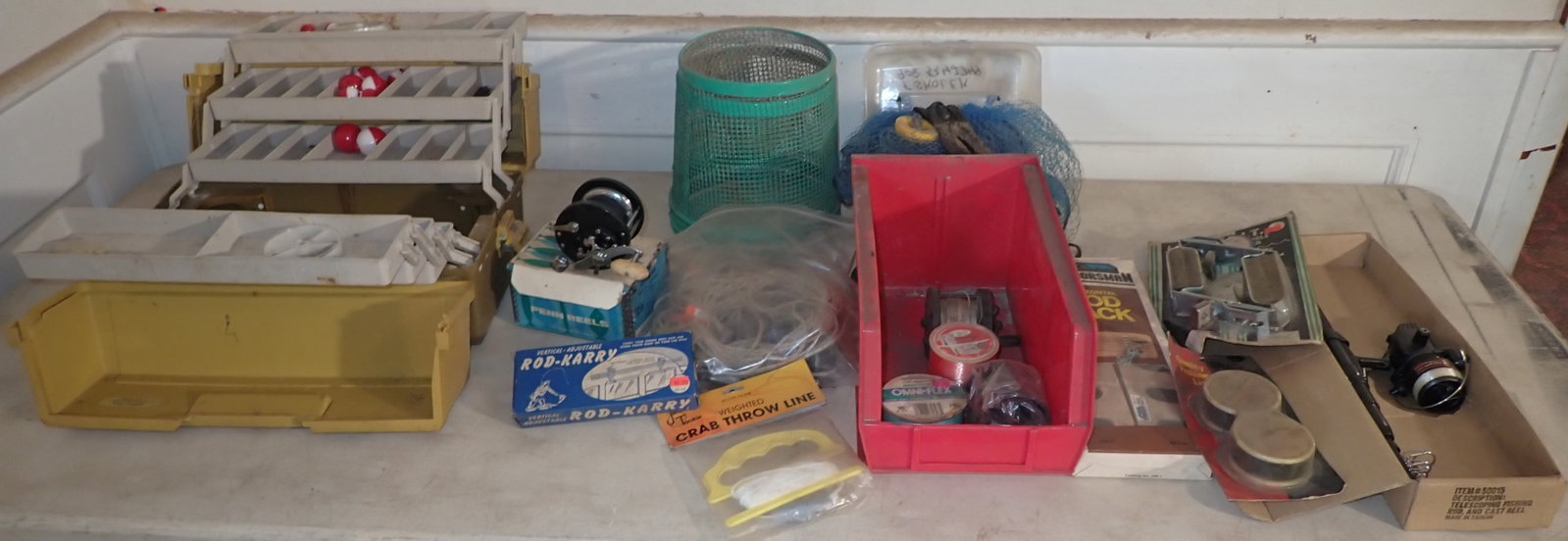 Minnow Trap, Crab Line, Penn Fishing Reel, & Misc: NO in house shipping !