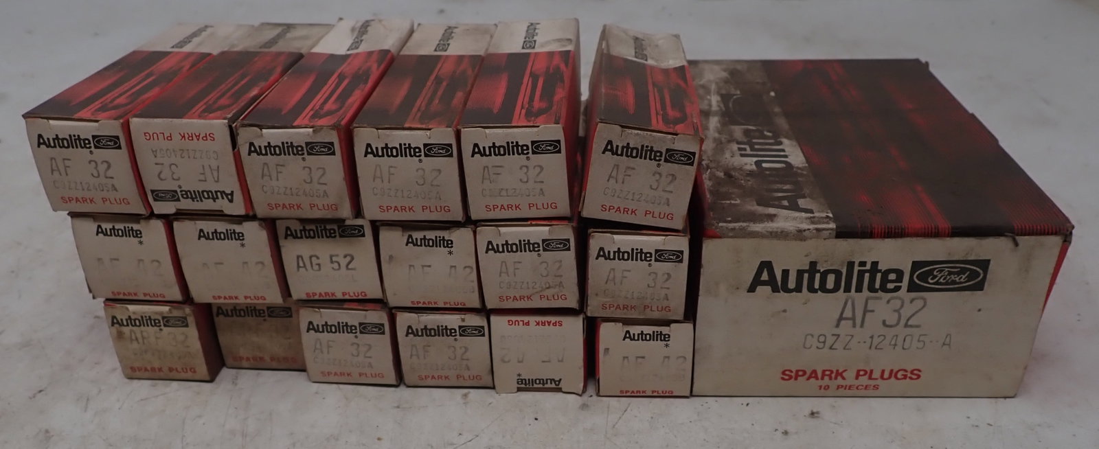Ford Autolite Sparkplugs: Shipping available