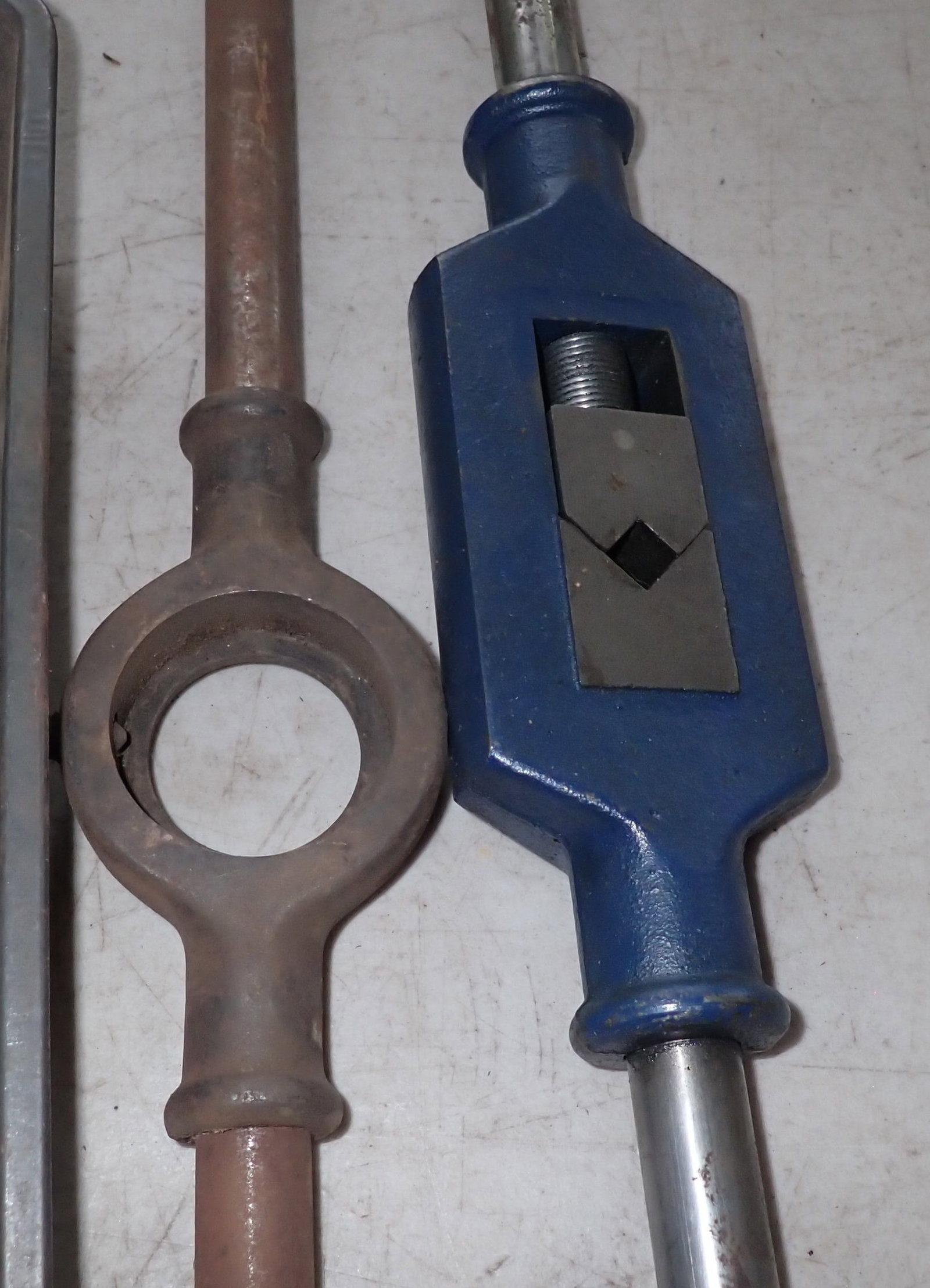 Tap Handle, Pipe Threading Handle, & Pipe Threads - 3