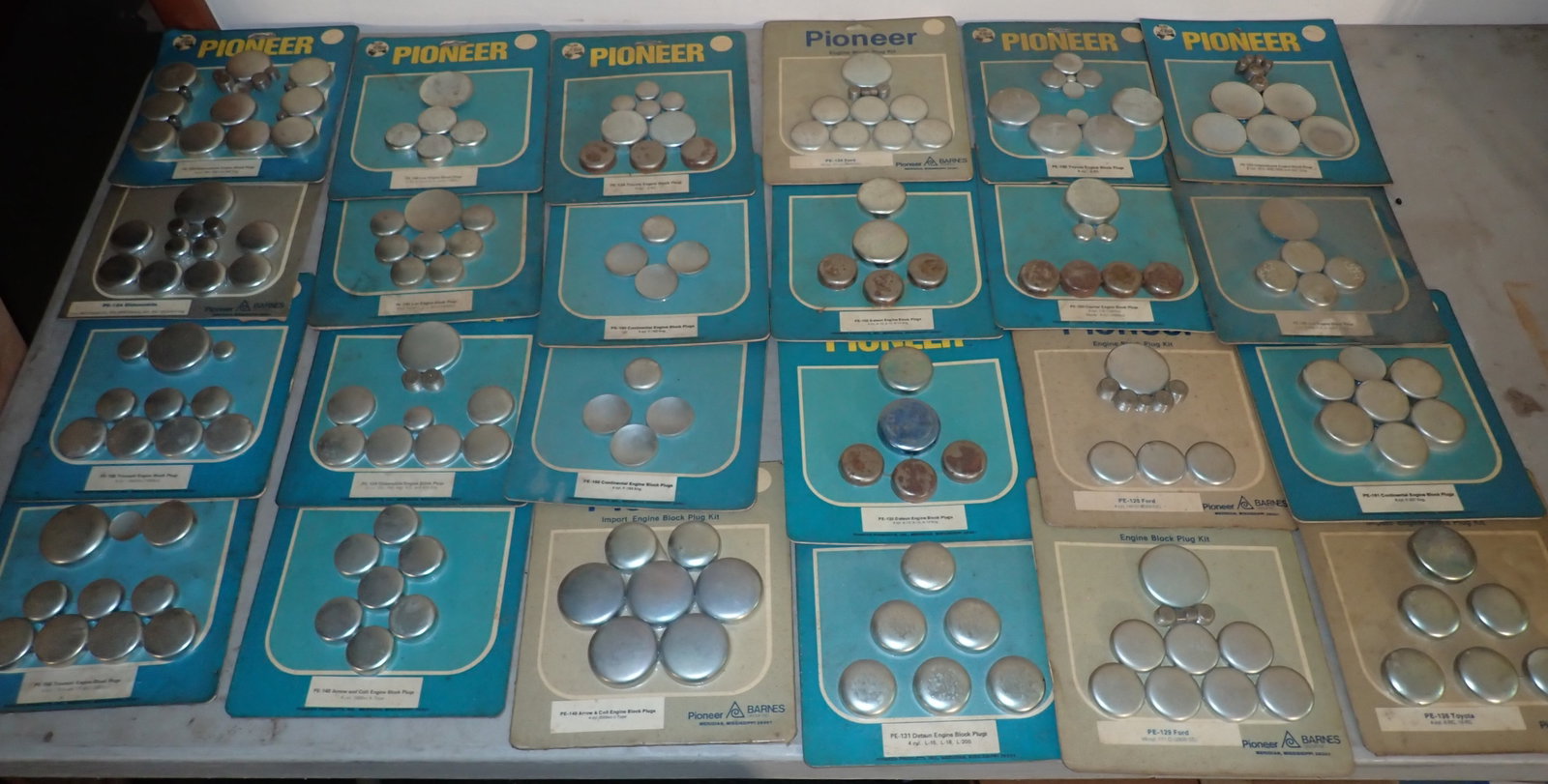 Ford, Toyota, Triumph, International Block Plugs (1 of 7)