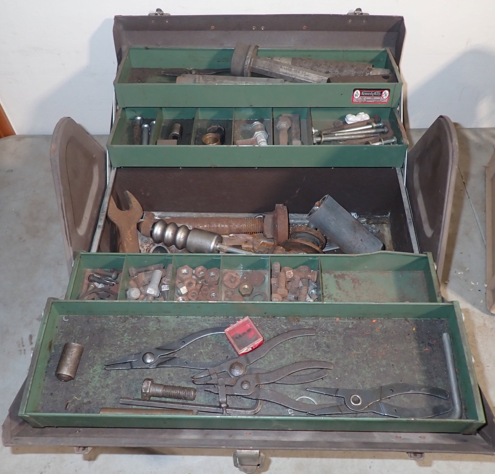 Kennedy Kits 1018 Toolbox w/ Tools & Misc: Apprx 10 1/4" x 18 1/8 x 13" tall. No in house shipping !