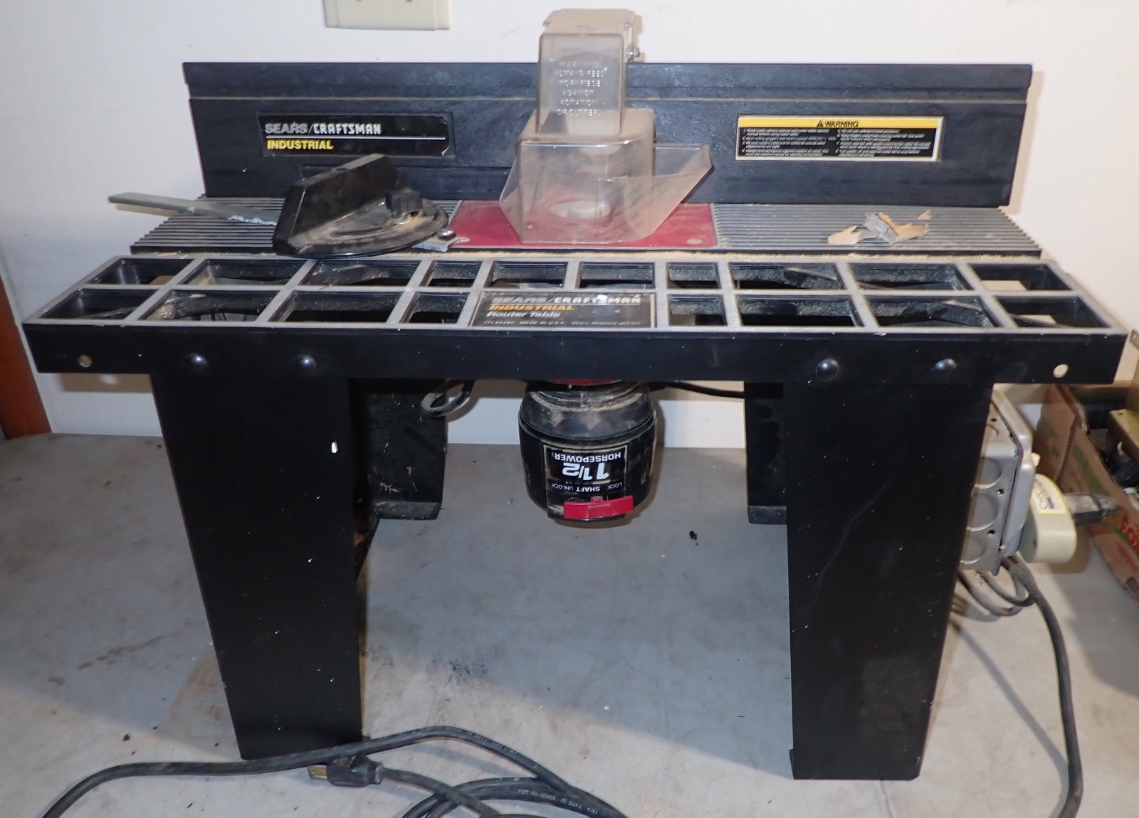 Craftsman 1 1/2hp Router & Industrial Table: NO in house shipping !