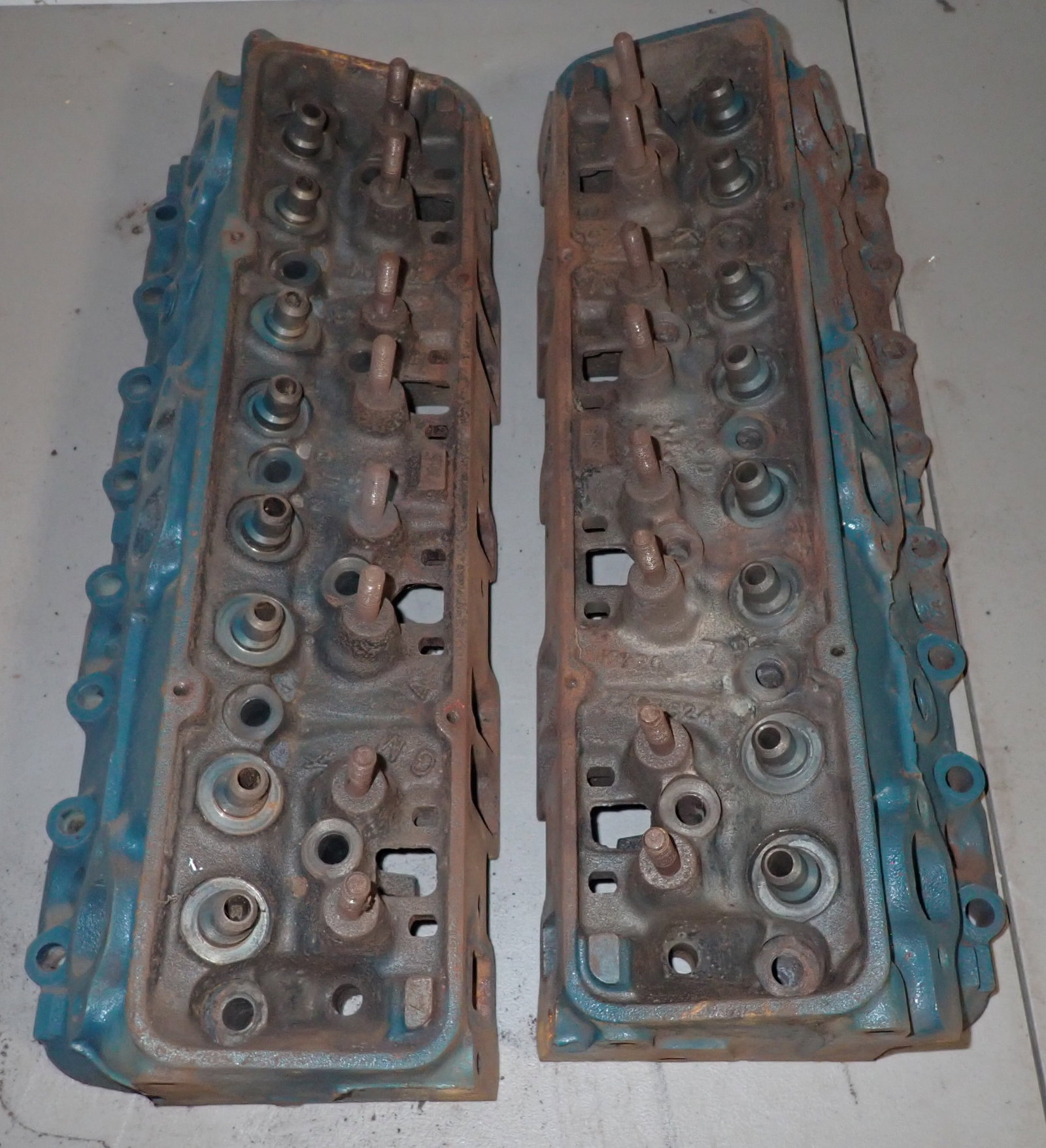 1976-85 GM 305 Heads: Part # 462624 - NO in house shipping !