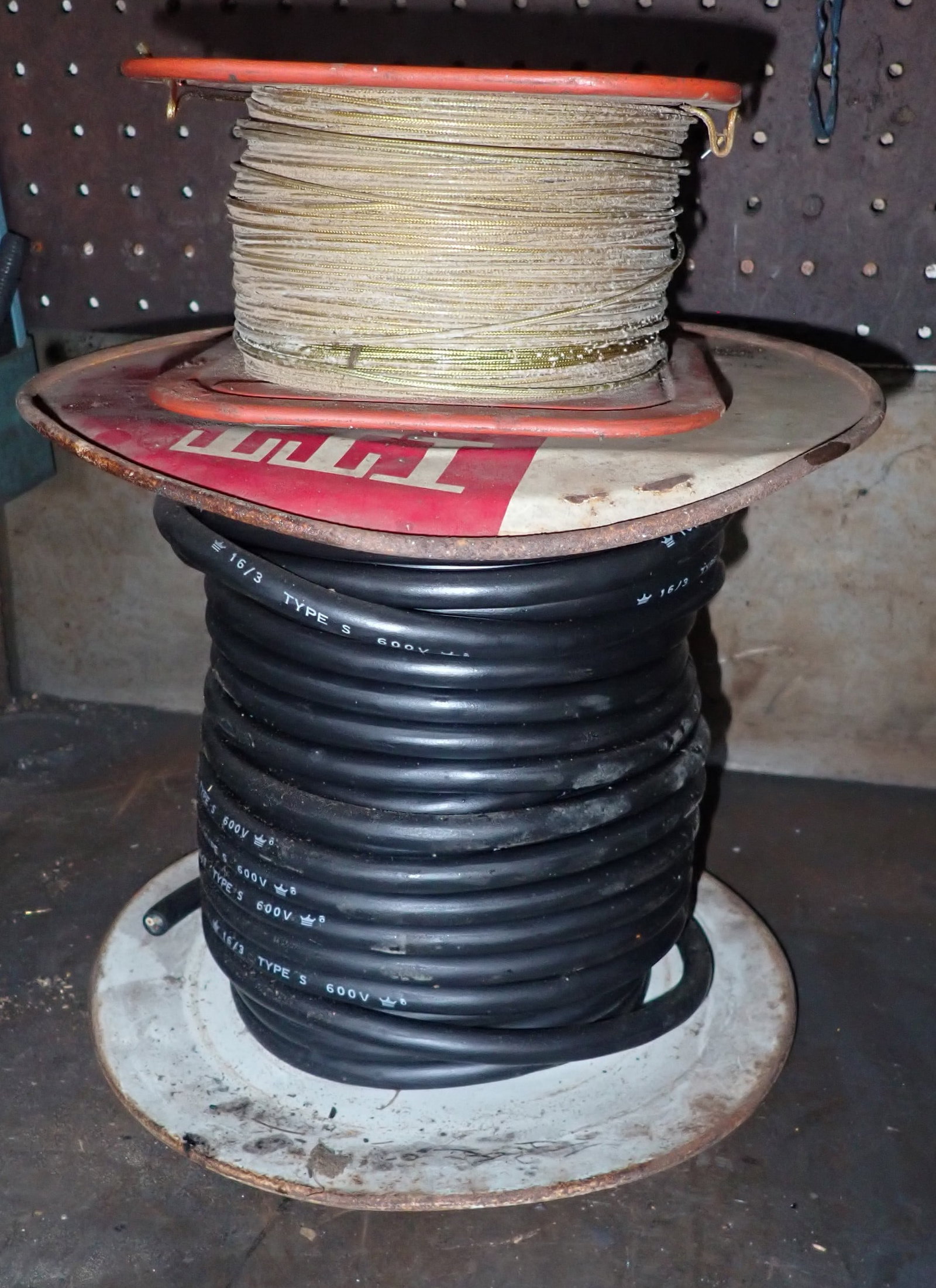 Copper Wire: Shipping available