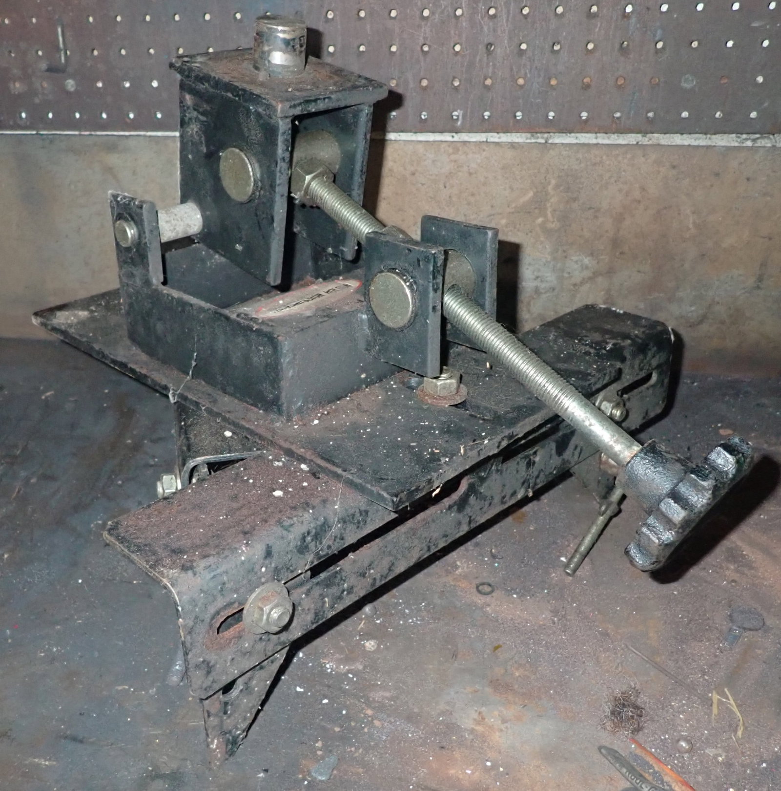 Transmission Holder: No in house shipping !
