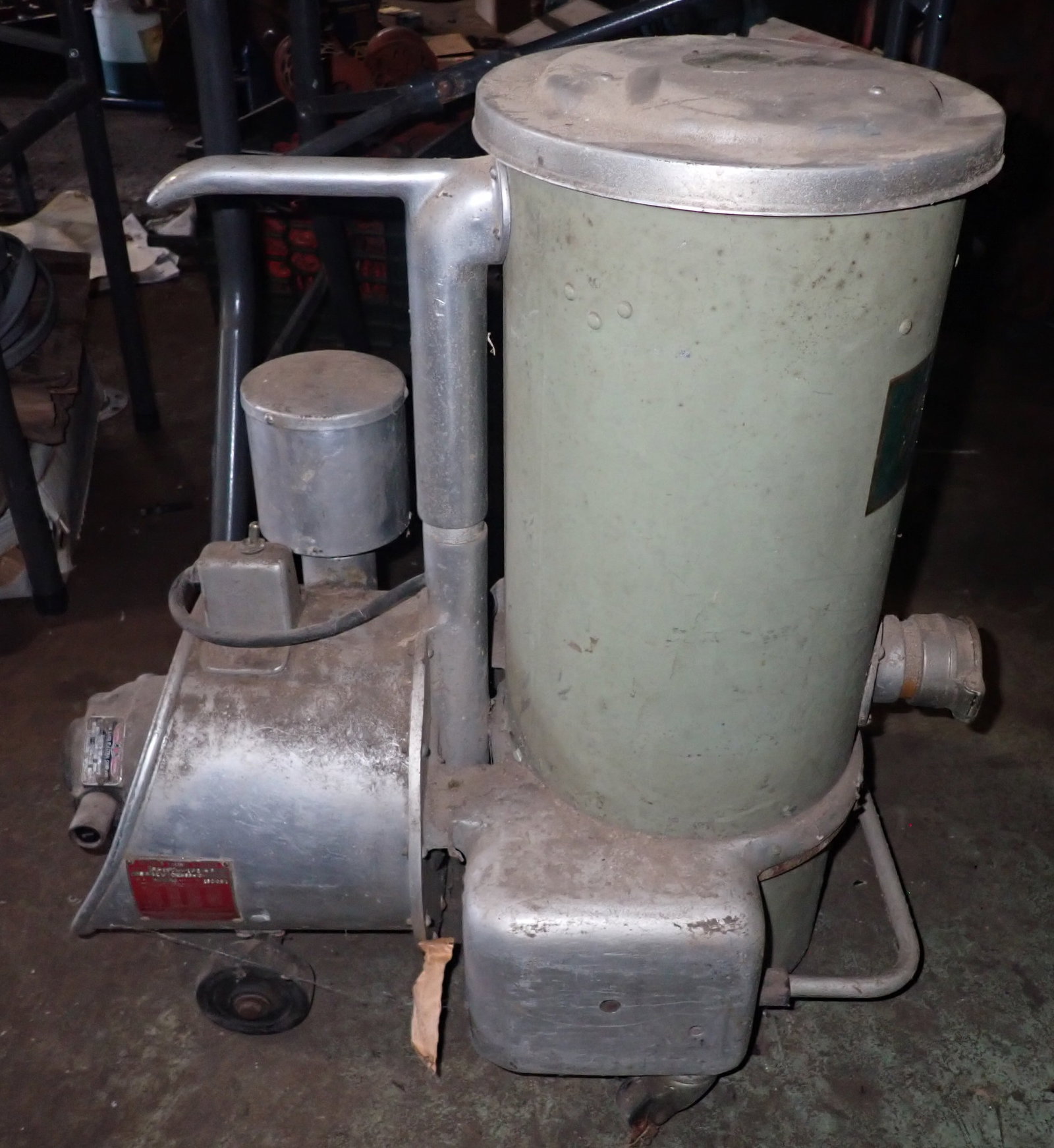 Spencer Vacuum Cleaner: No in house shipping !