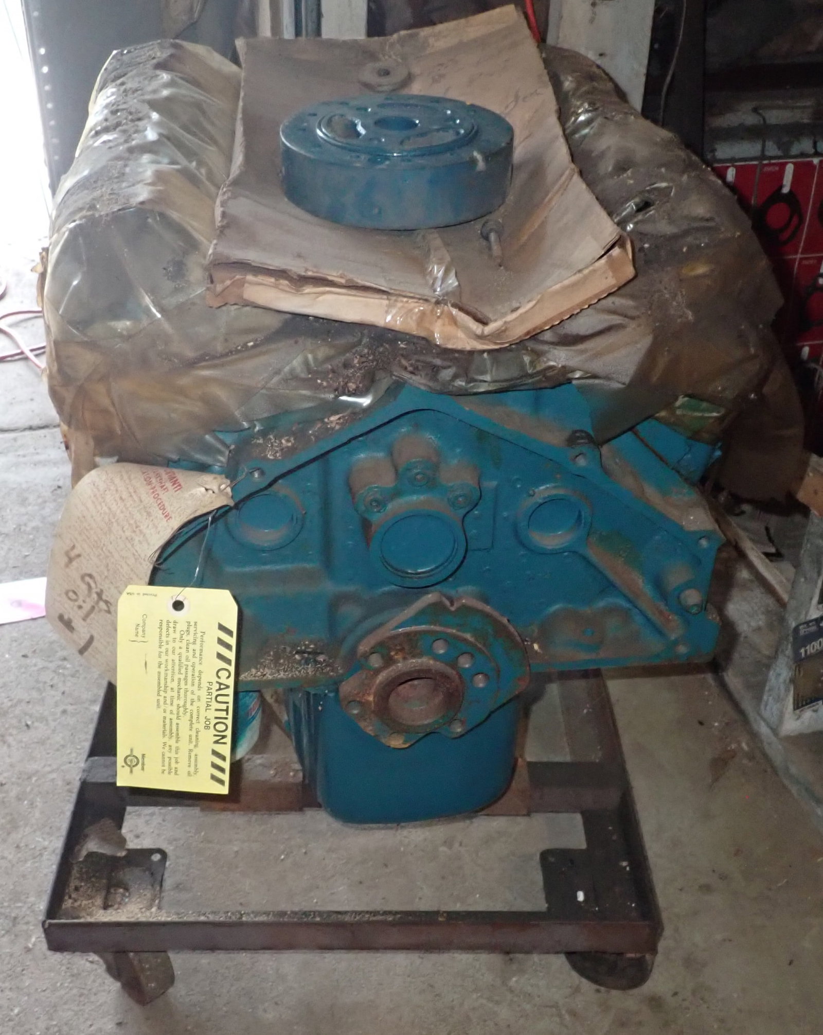 262 or 305 Chevy Engine 1975-79: Dolly included. No in house shipping ! Bring proper help / equipment to load !