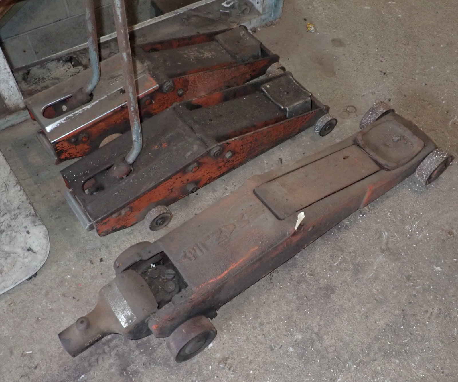 2 Watco & Manley Floor Jacks: NO in house shipping !