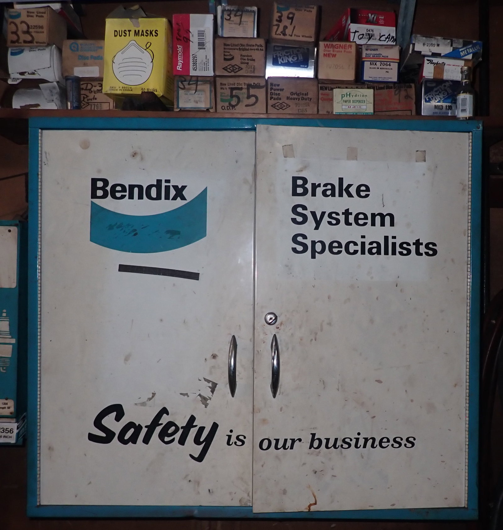 Bendix Brake Cabinet w/ Brake Pads & Misc Contents (1 of 12)