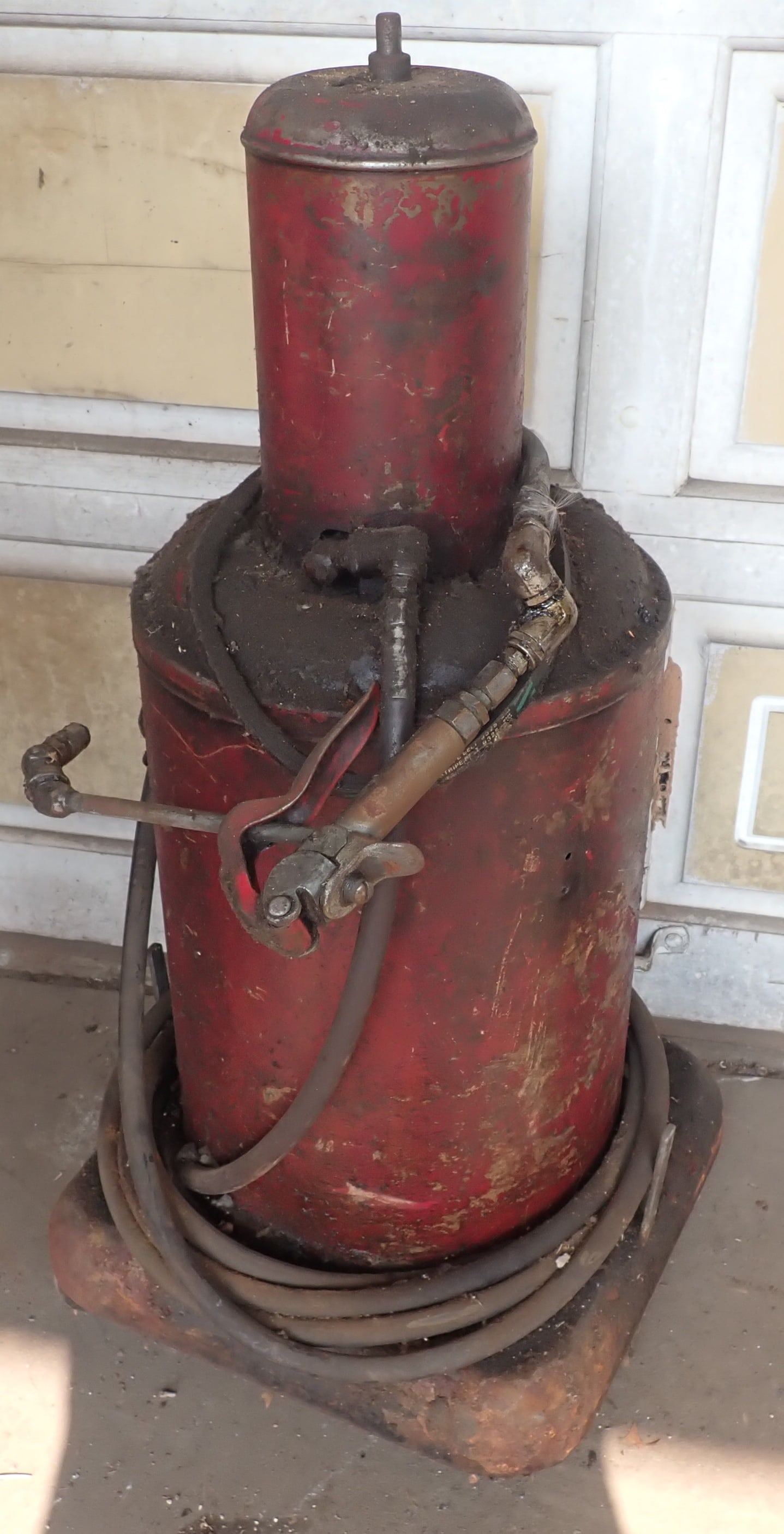 Grease Pump: No in house shipping !