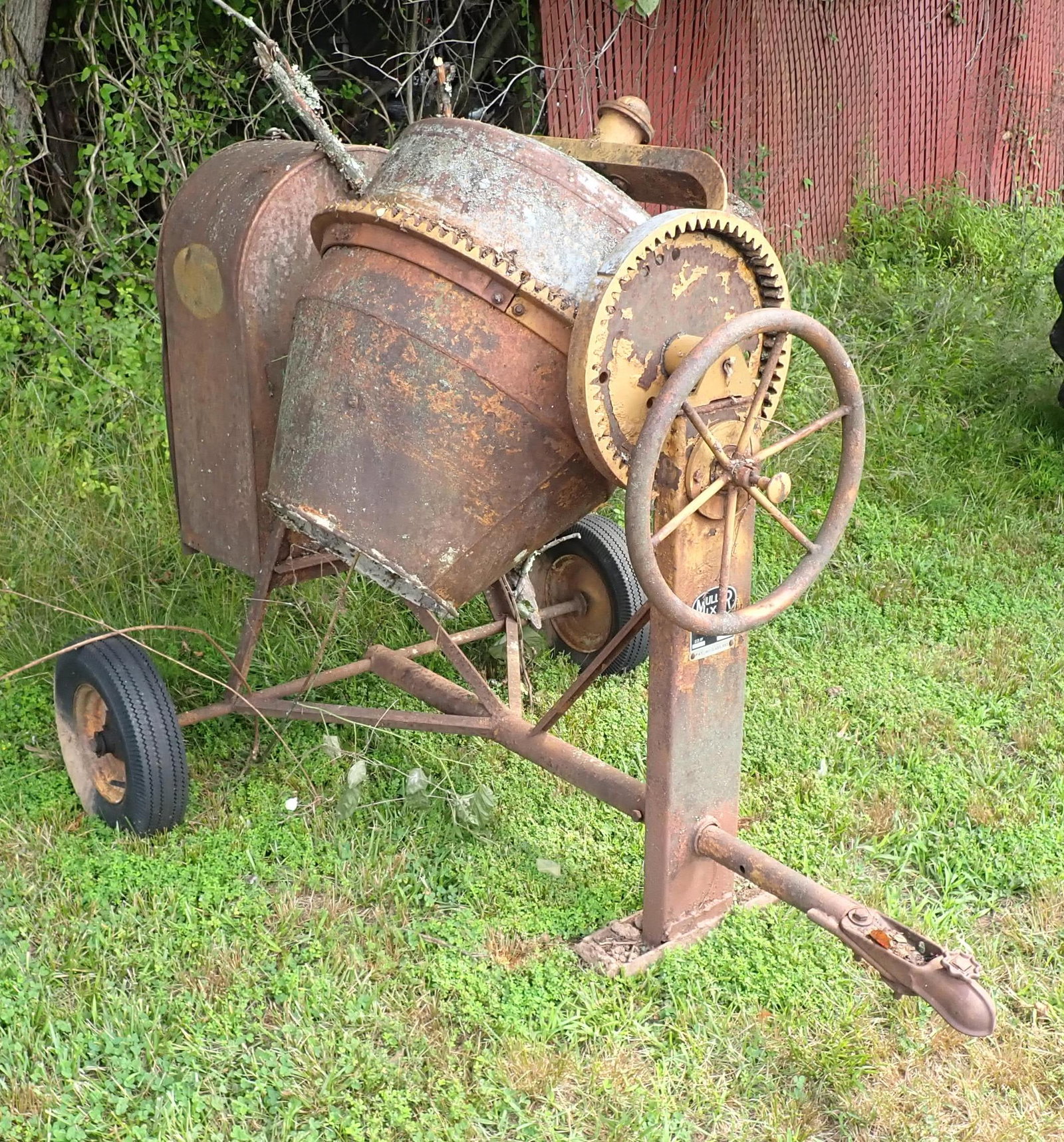 Concrete Mixer: No in house shipping ! Bring proper help / equipment to load !