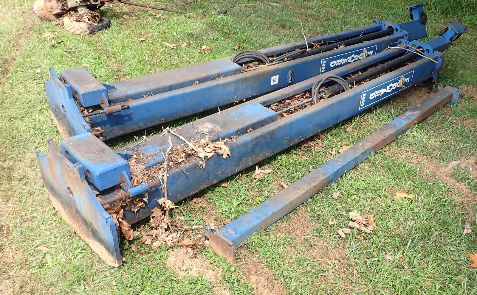 Forward 9000 Lift Parts: Not complete. Bring proper help / equipment to load !