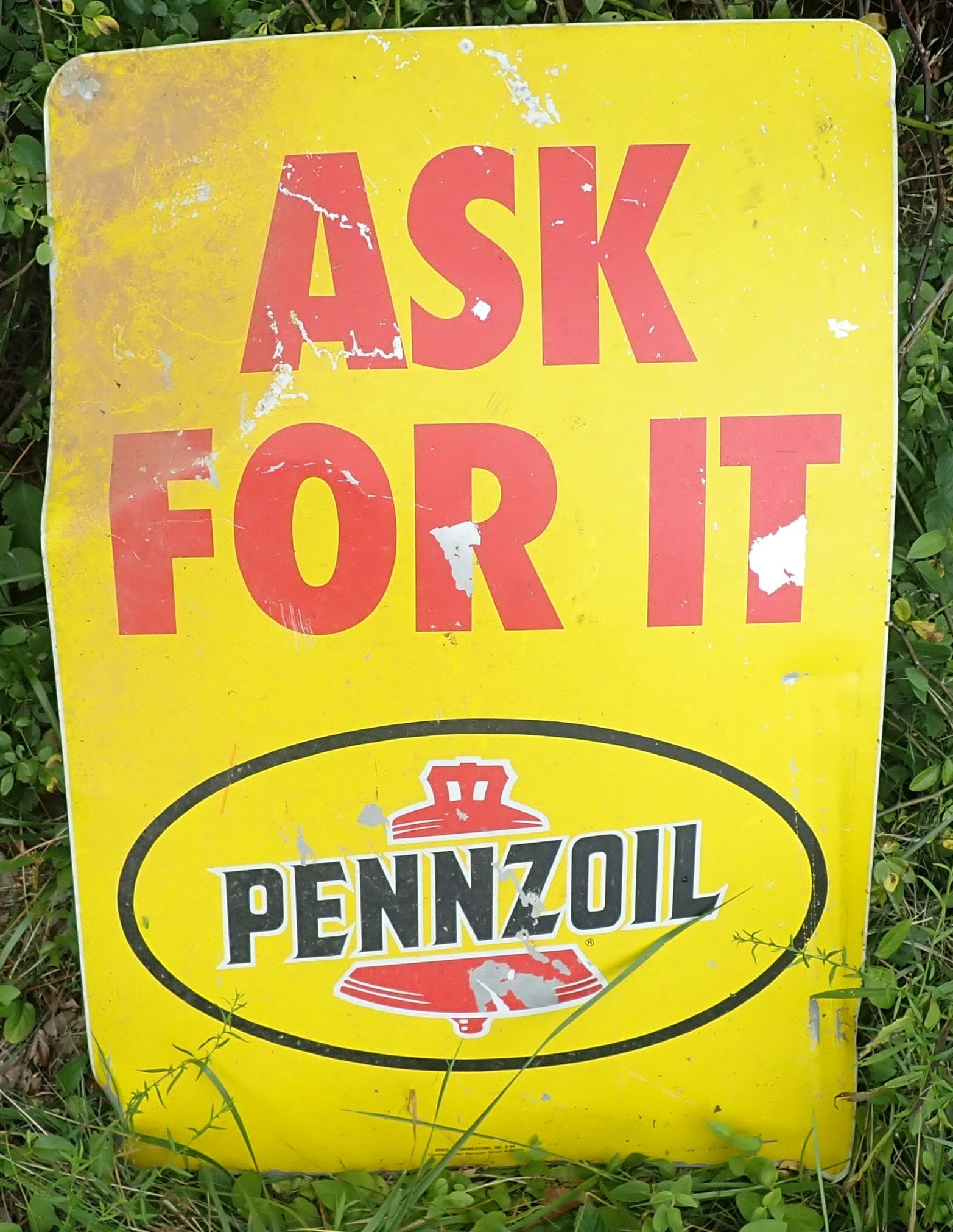 Aluminum Pennzoil Sign: Approx 24" x 35". No in house shipping !