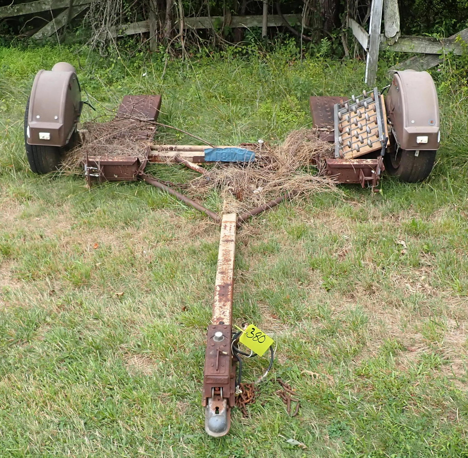 Car Dolly: No in house shipping ! Bring proper help / equipment to load !