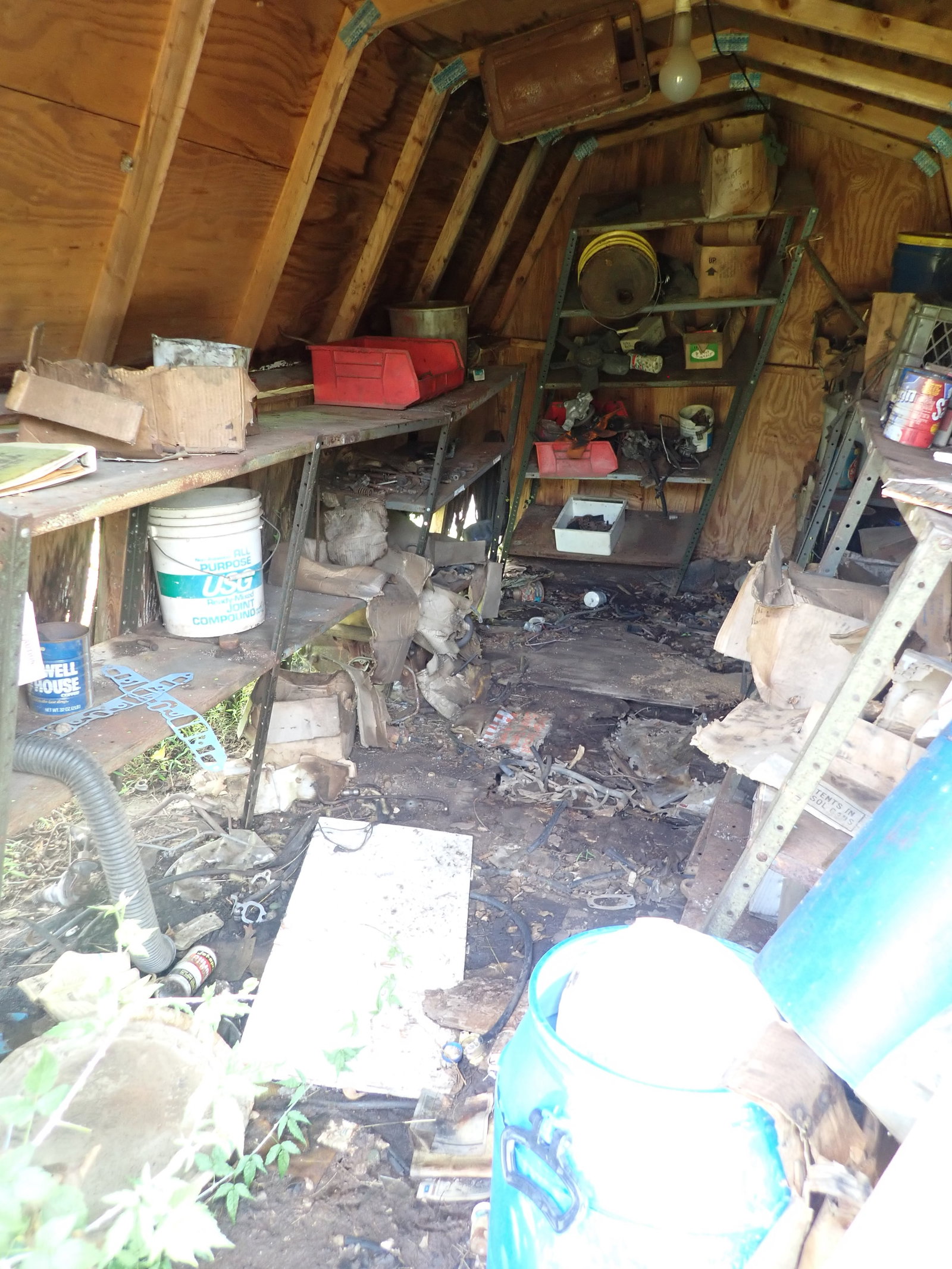 Contents of Shed: Take what you want and leave the rest. No in house shipping !