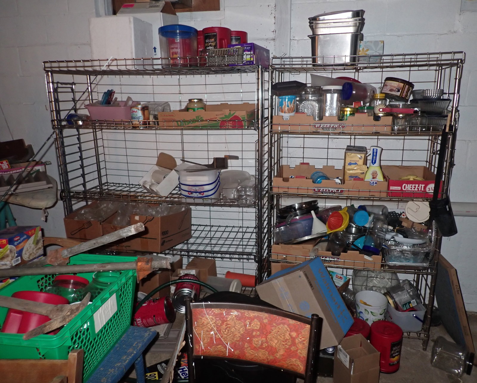 Wire Shelving & Partial Basement Contents (1 of 10)