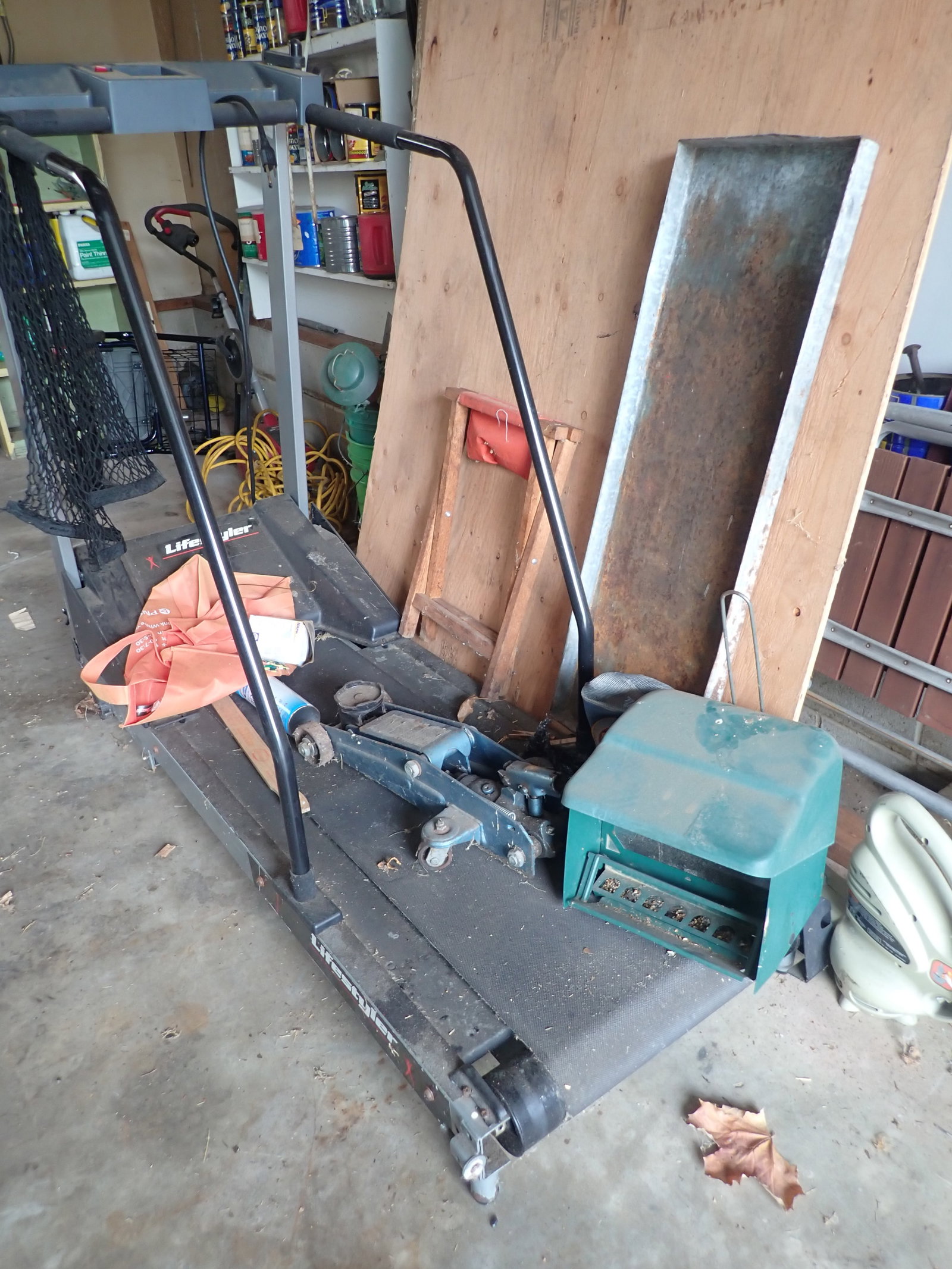 Partial Garage Contents - 9