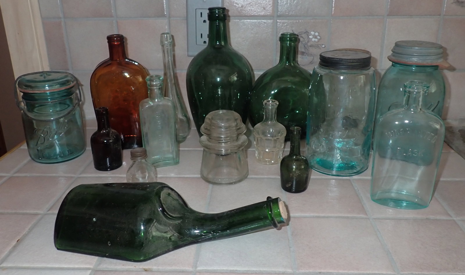 Bottles, Canning Jars, Insulator: NO in house shipping !
