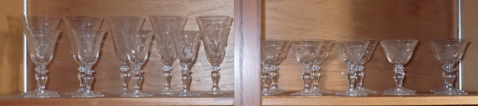 18pcs Hawkes ? Stemware: Possibly Hawkes - Largest are approx 3 1/2" in diameter and 7" tall. No in house shipping !