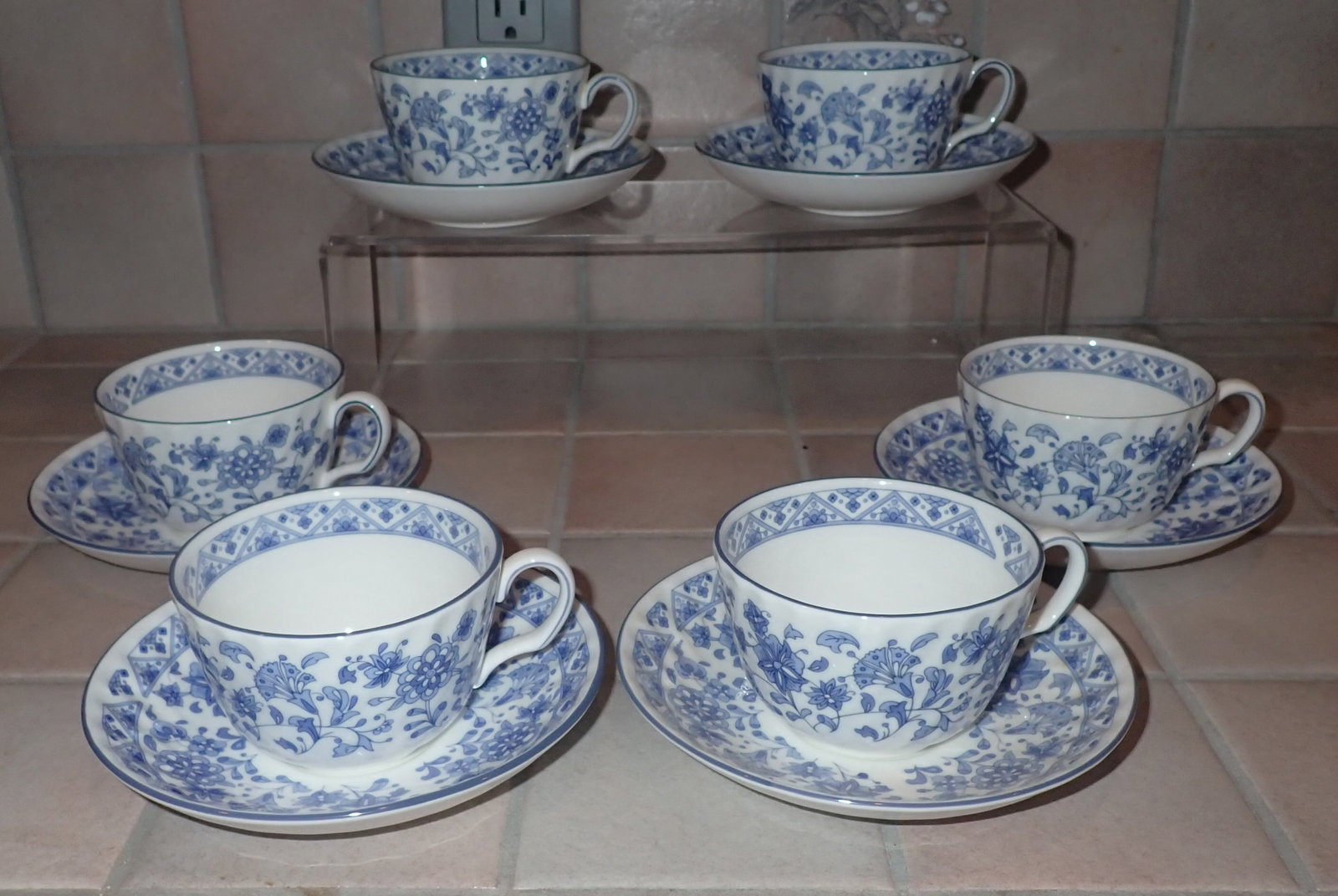 Minton Shalimar Cups & Saucers: Shipping available ($20 handling charge, plus postage)