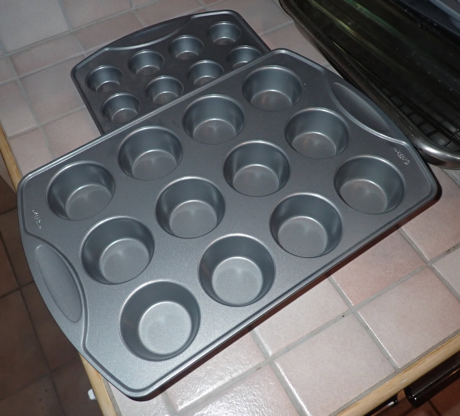 Wilton , Pyrex, & Misc Bakeware - 3