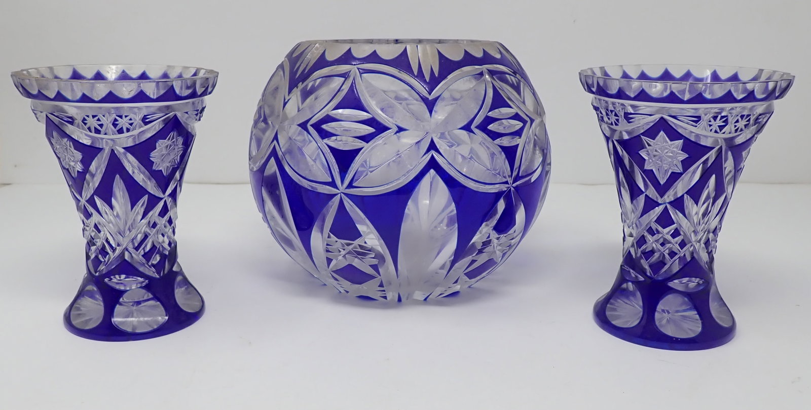 Large Cut to Clear Rose Bowl & Vases: Rose Bowl is approx 6" in diameter and 5 1/4" tall. Shipping available