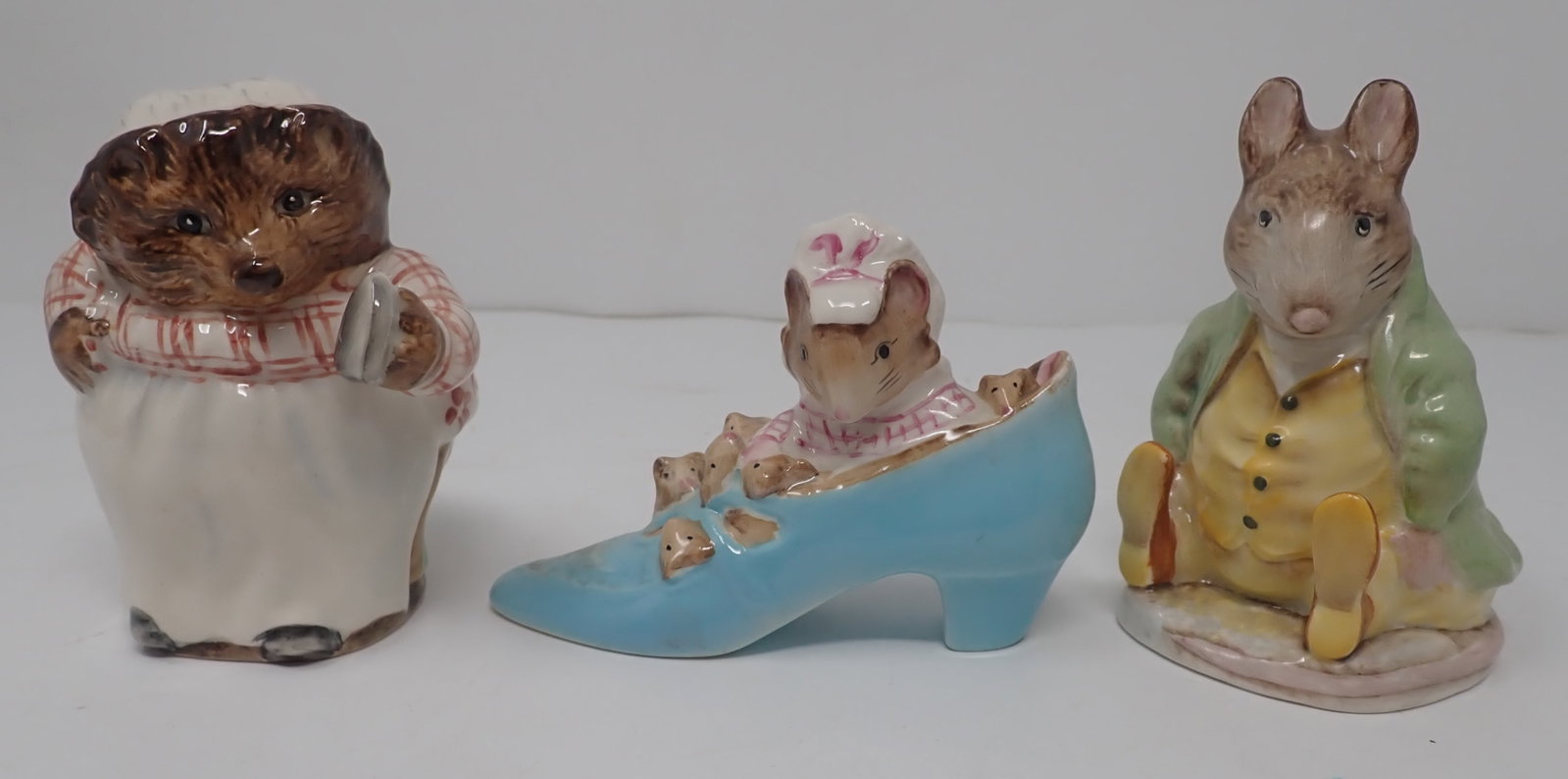 Beatrix Potters Beswick Mrs Tigay Winkle & Mice: Tallest is apprx 3 1/2" tall. Shipping available