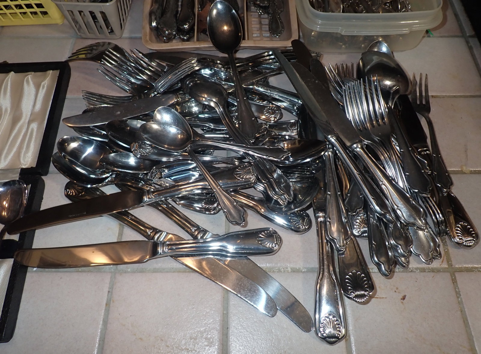 Silverplate & Stainless Flatware - 4