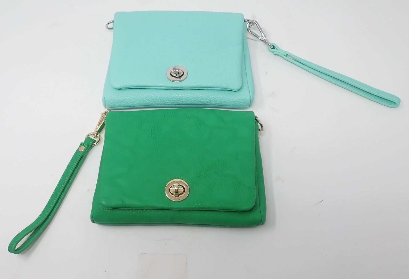 Crossbody Purses / Handbags NWT: Apprx 5" x 7". Shipping available