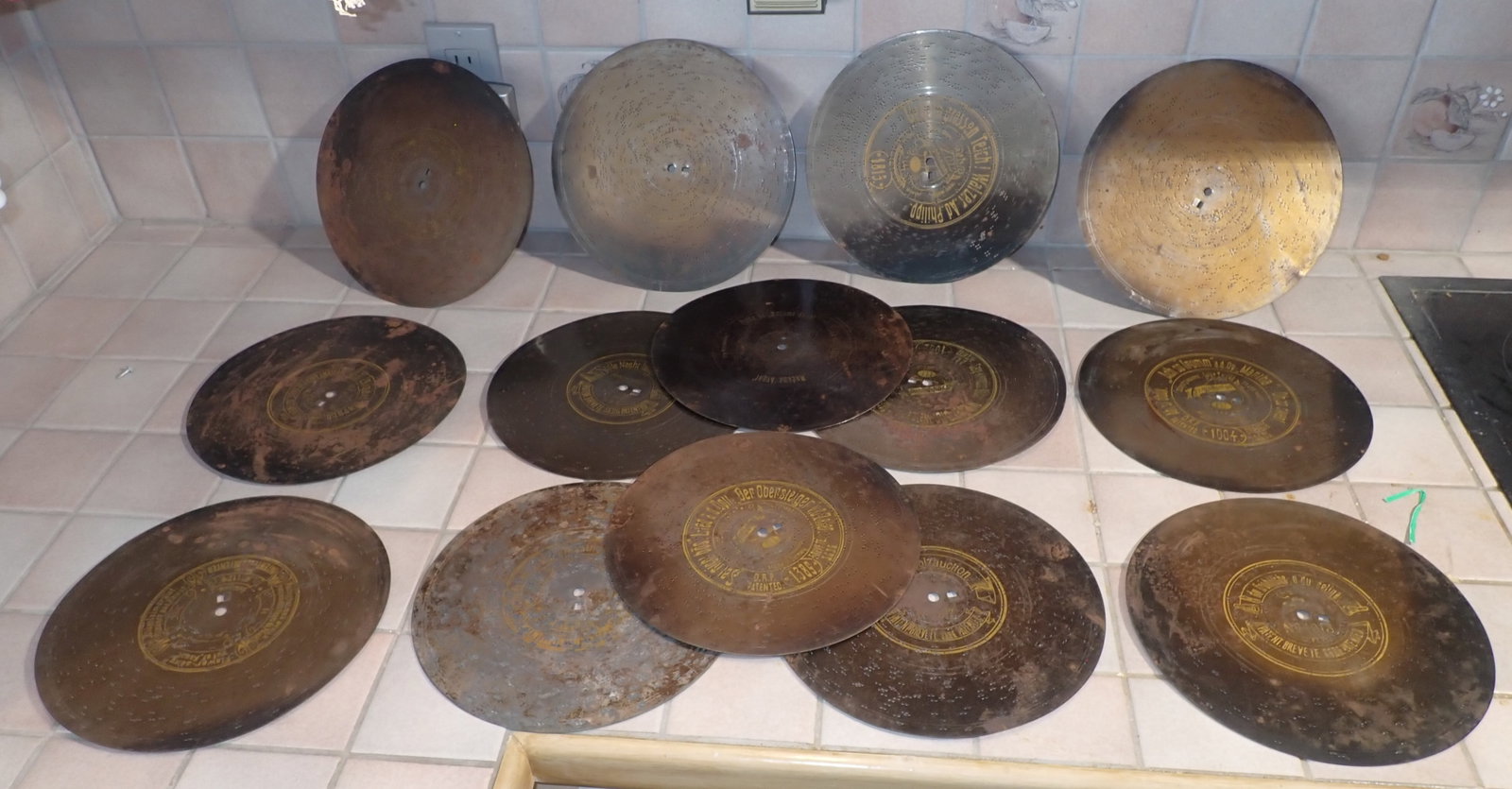 14 Music Box Discs: Apprx 9 1/2" in diameter. Shipping available