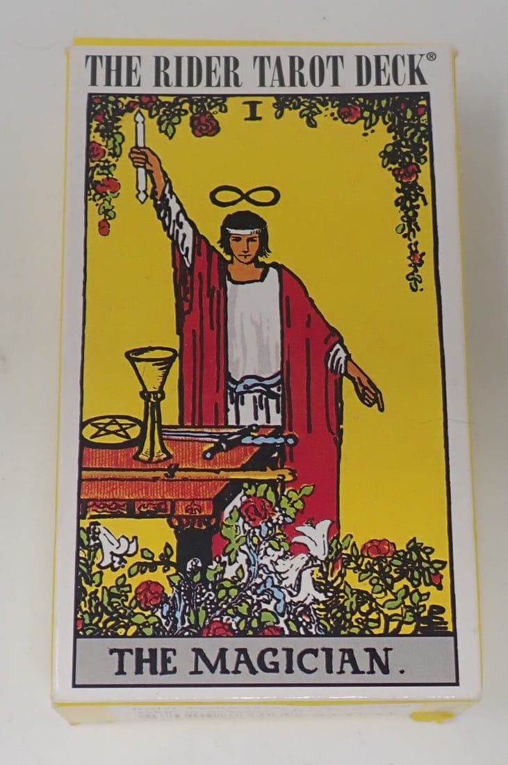 The Rider Tarot Deck The Magician Waite (1 of 3)