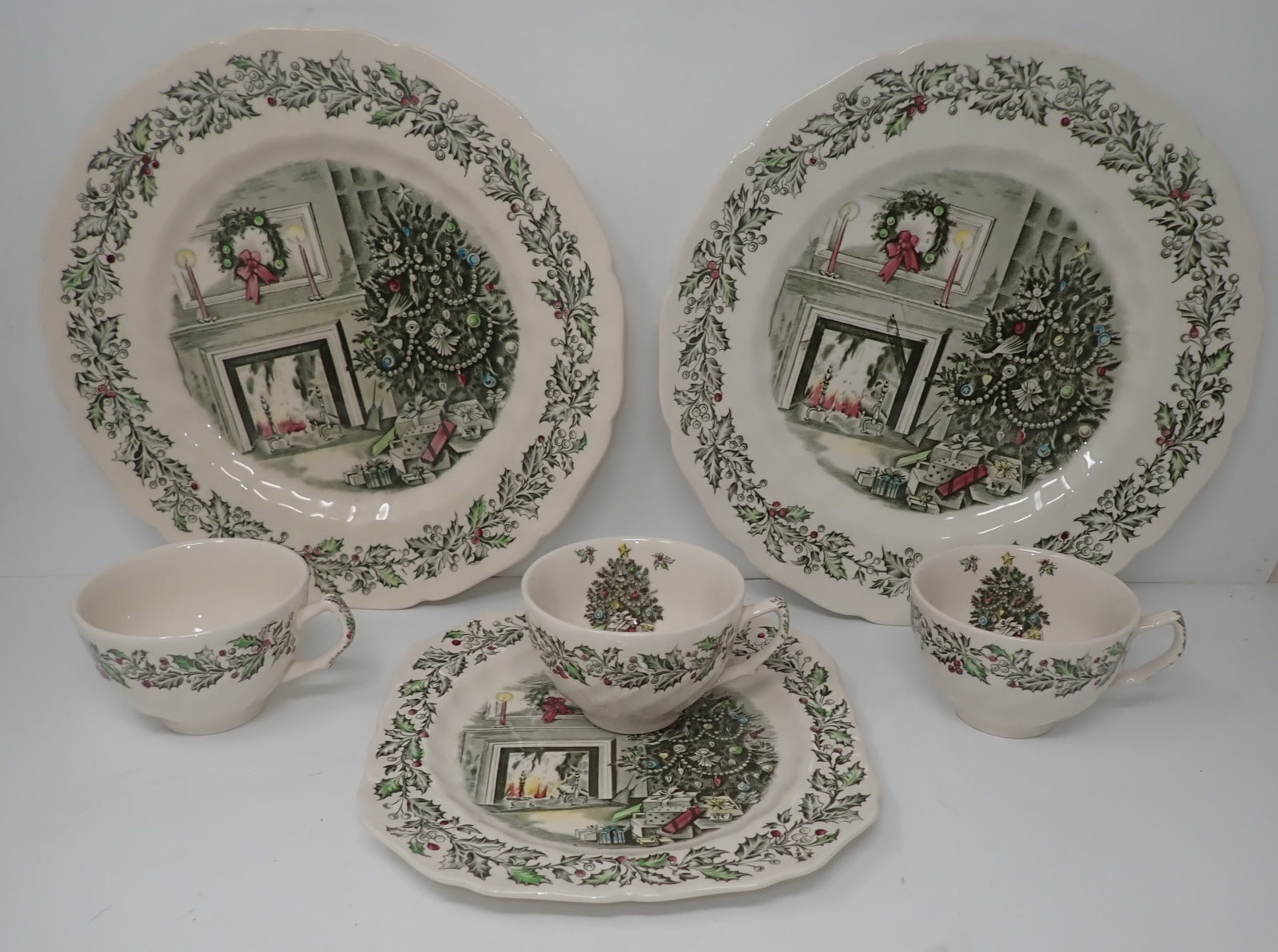 6pcs Johnson Brothers Merry Christmas Ironstone: Largest plates are approx 10 3/4" in diameter. Shipping available