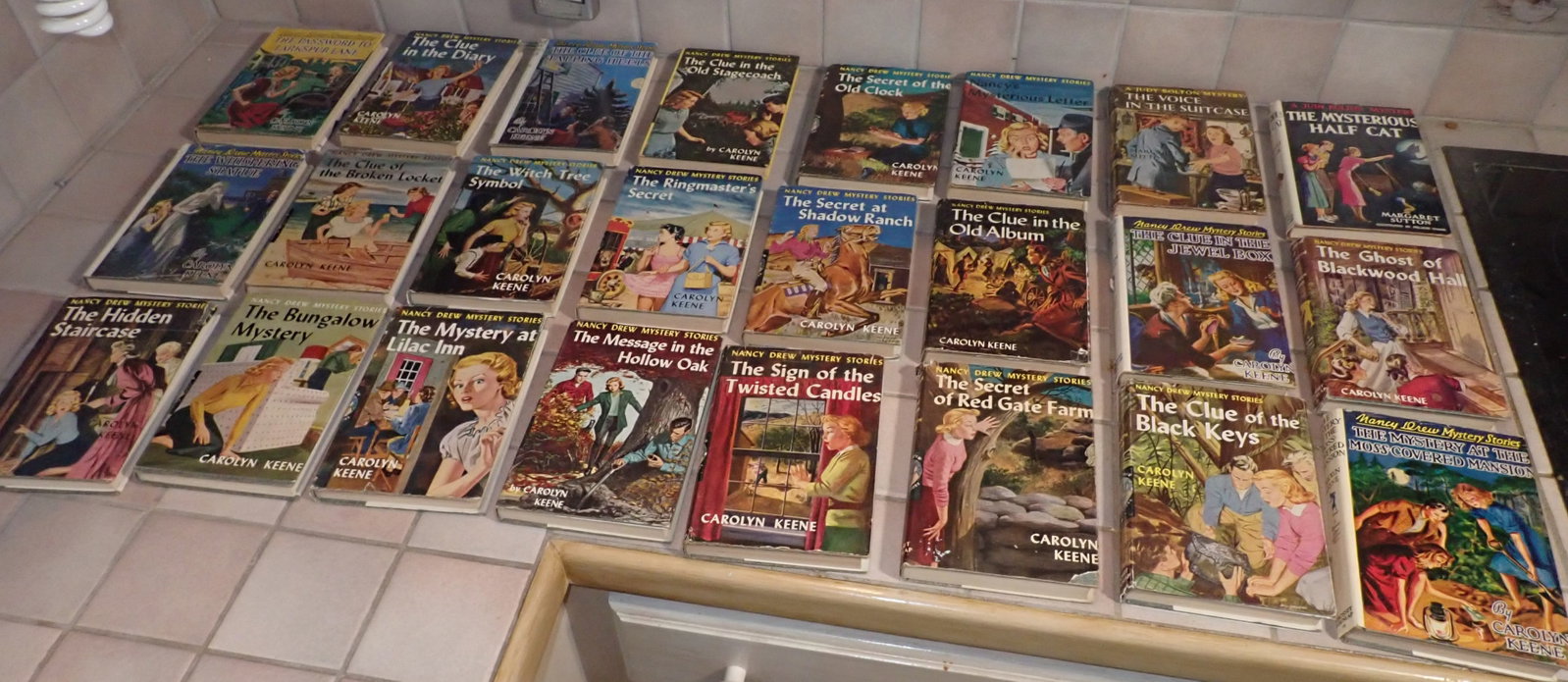 22 Nancy Drew Books (1 of 10)