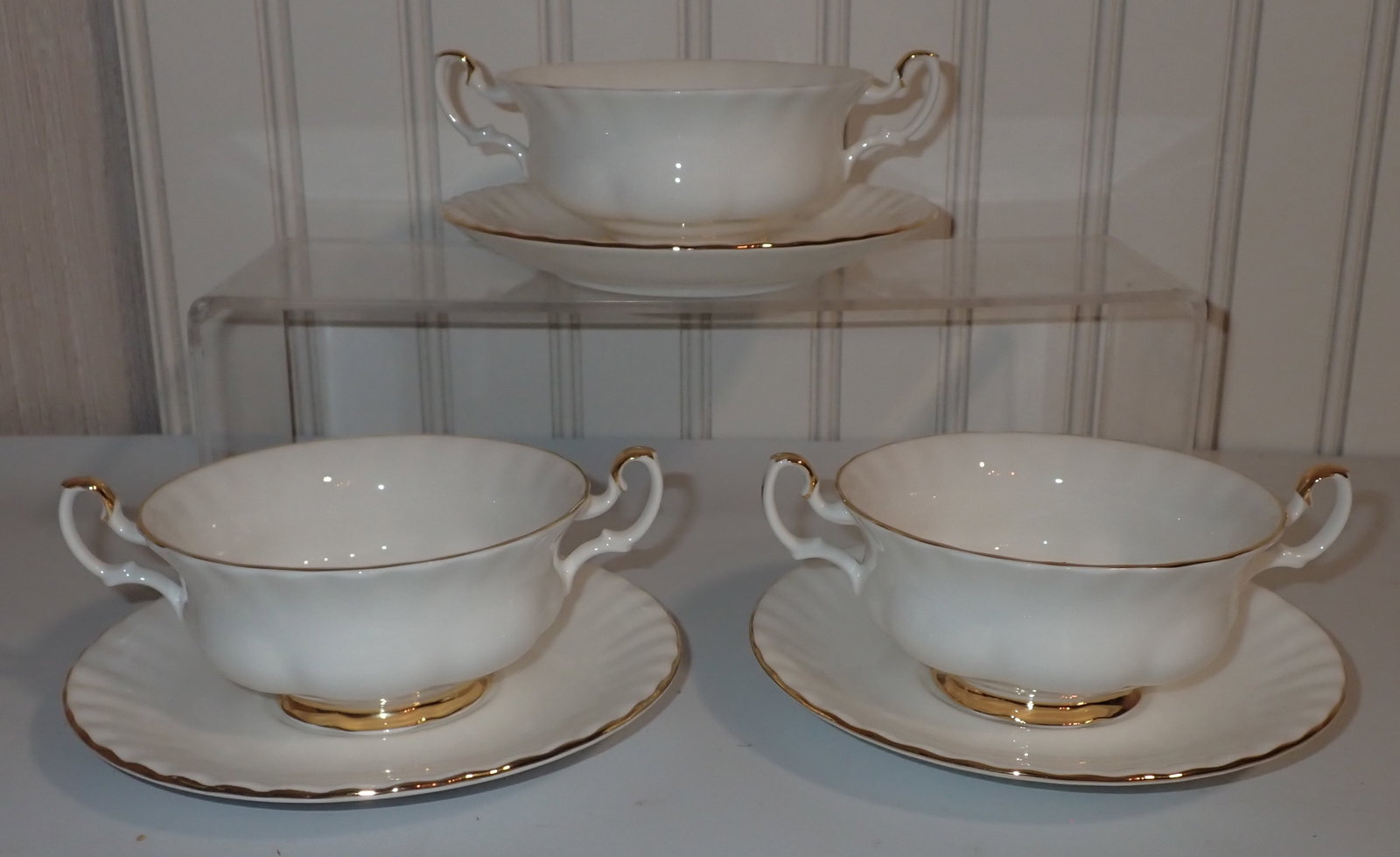 4 Royal Albert Cream Soup Bowls & Saucers Val D'or: 3 are pictured, but you are getting 4. Apprx 4 5/8" in diameter and 2 1/2" tall. Shipping available