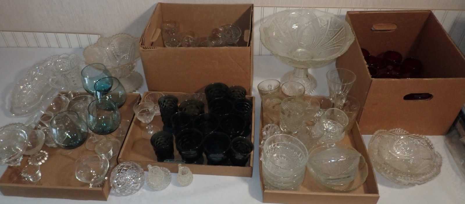 Large Lot of Misc Glassware: Must take all ! No in house shipping !