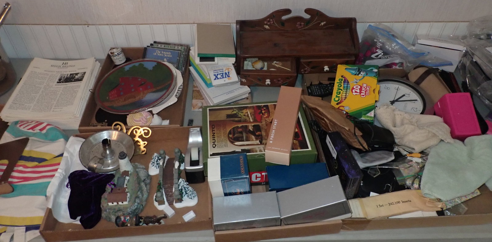 Table Contents: Must take all ! No in house shipping !