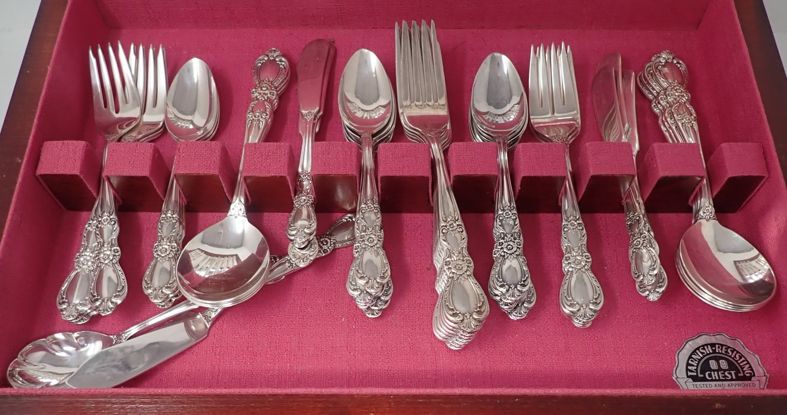 63 pcs. Rogers Heritage Flatware - 2