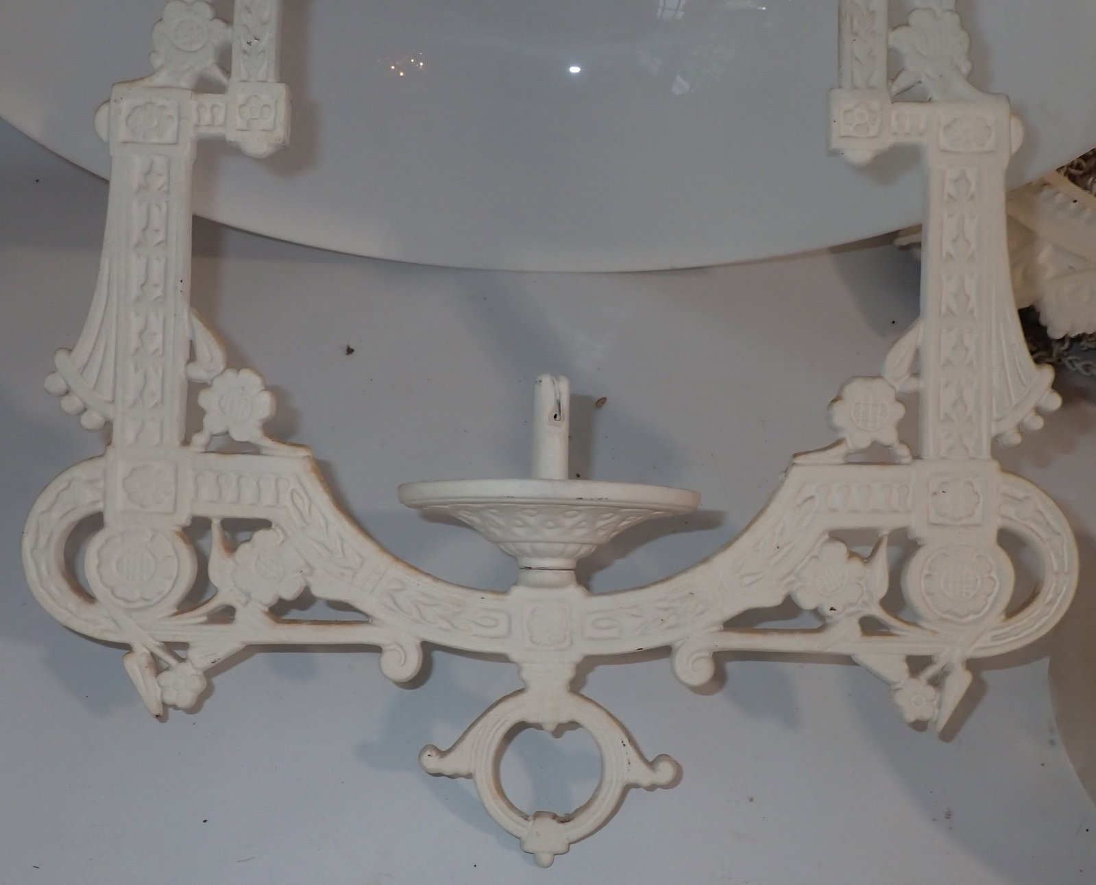 Cast Iron Bracket Pull Down Lamp - 2