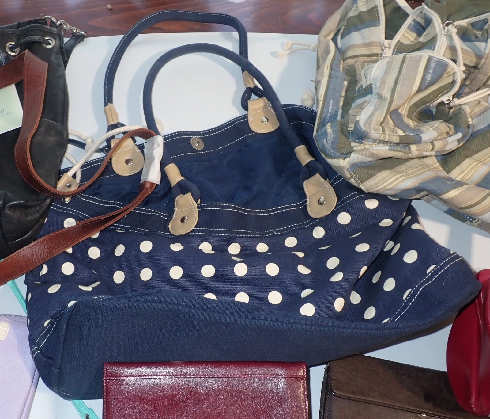 Purses , Hand Bags , Wallets , & Misc - 4