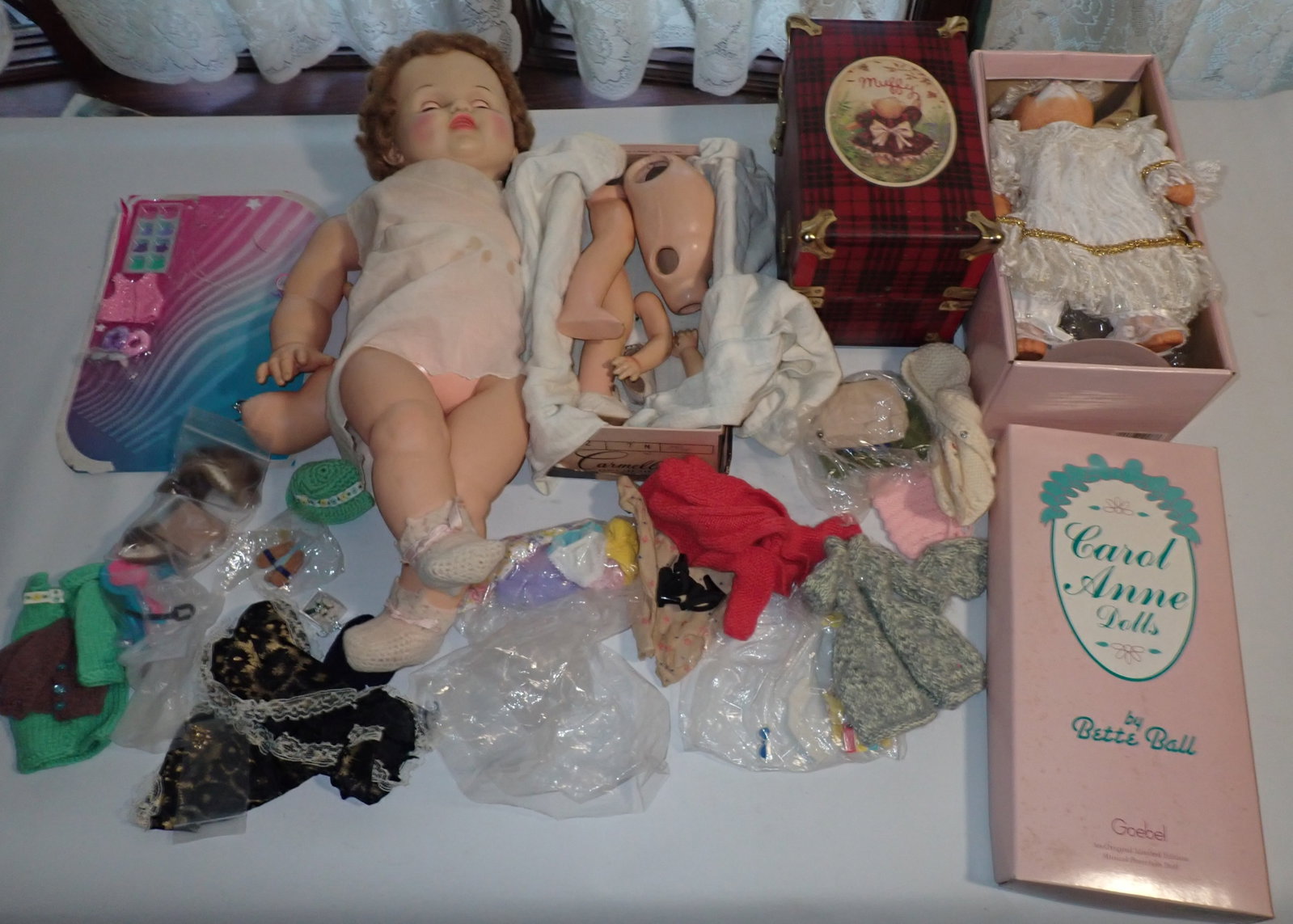 Carol Anne Cat Doll, Misc Doll Parts & Clothing (1 of 5)