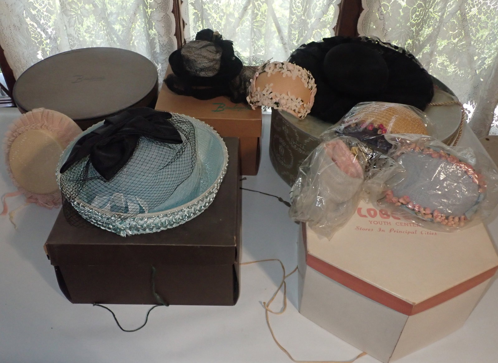 Ladies Hats: NO in house shipping !