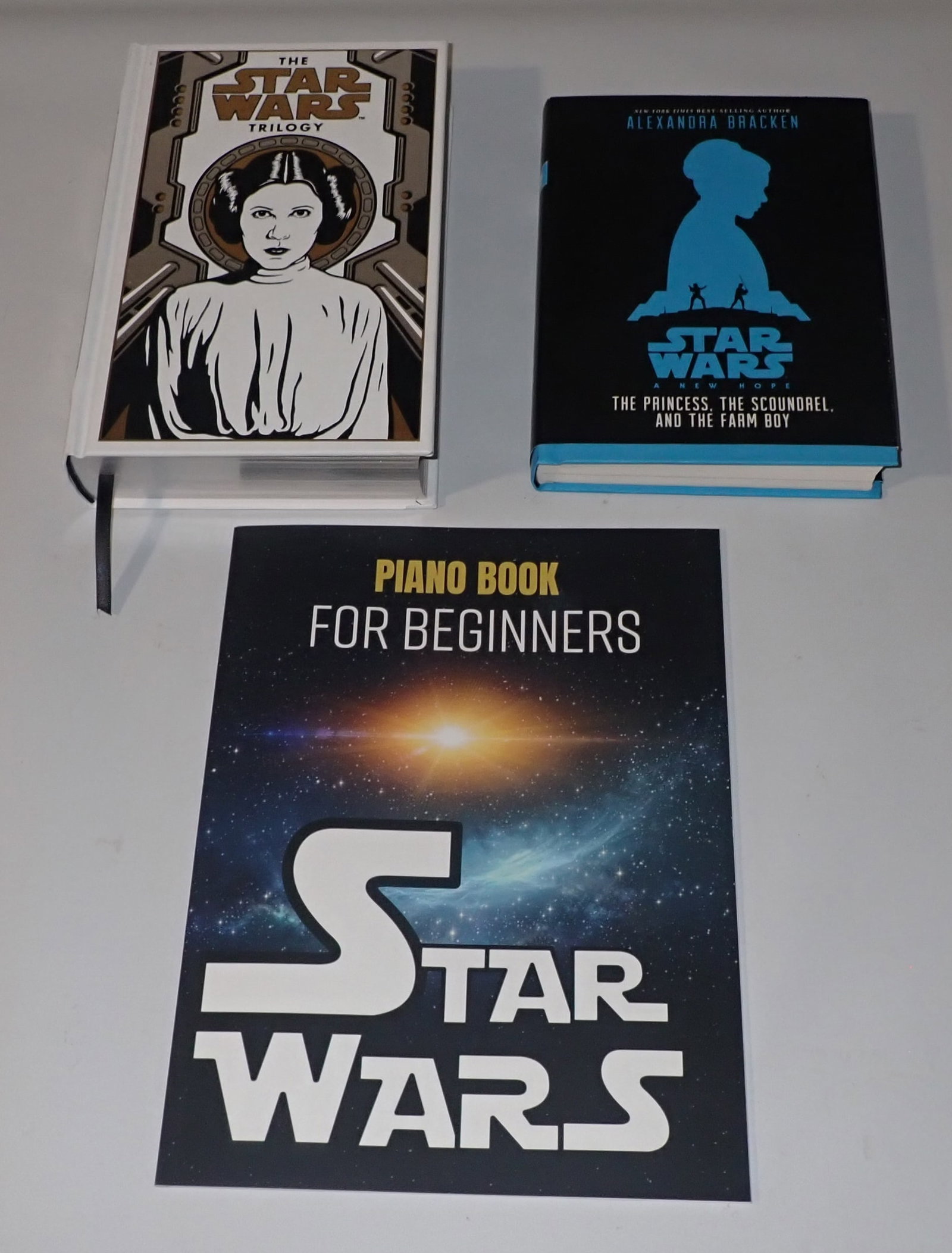 Star Wars Books incl Piano Book: Shipping available