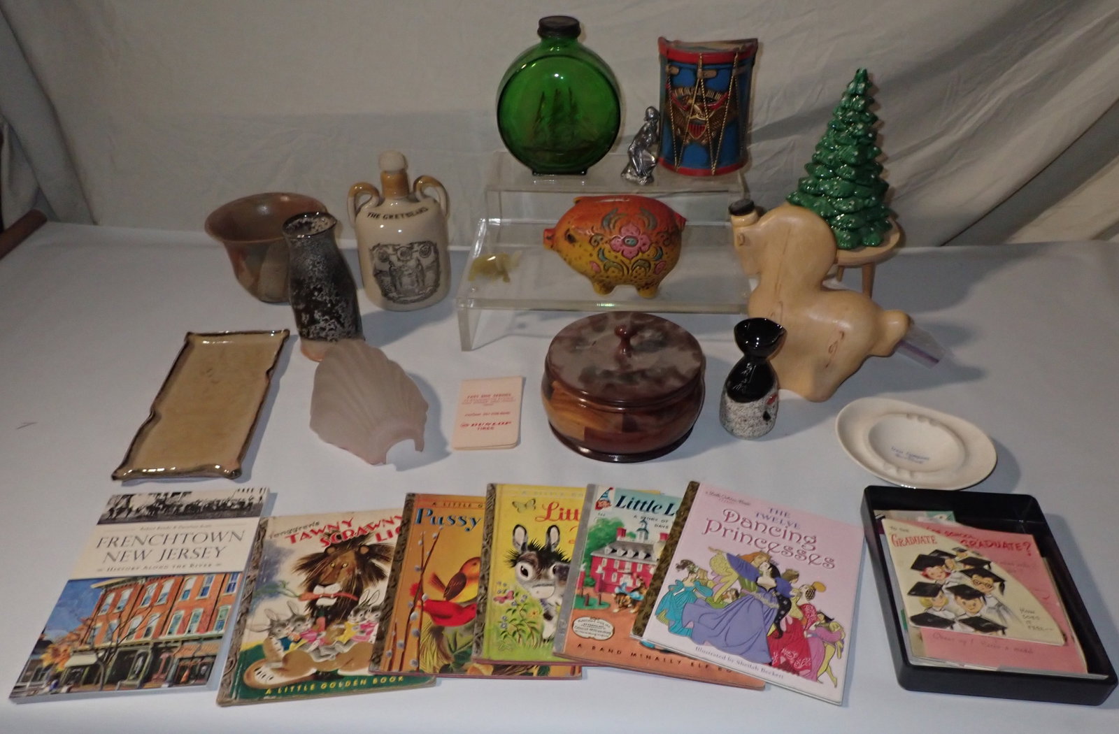 Pottery, Ceramic Christmas Tree, Piggy Bank, & Misc: Christmas tree is apprx 8" tall. NO in house shipping !