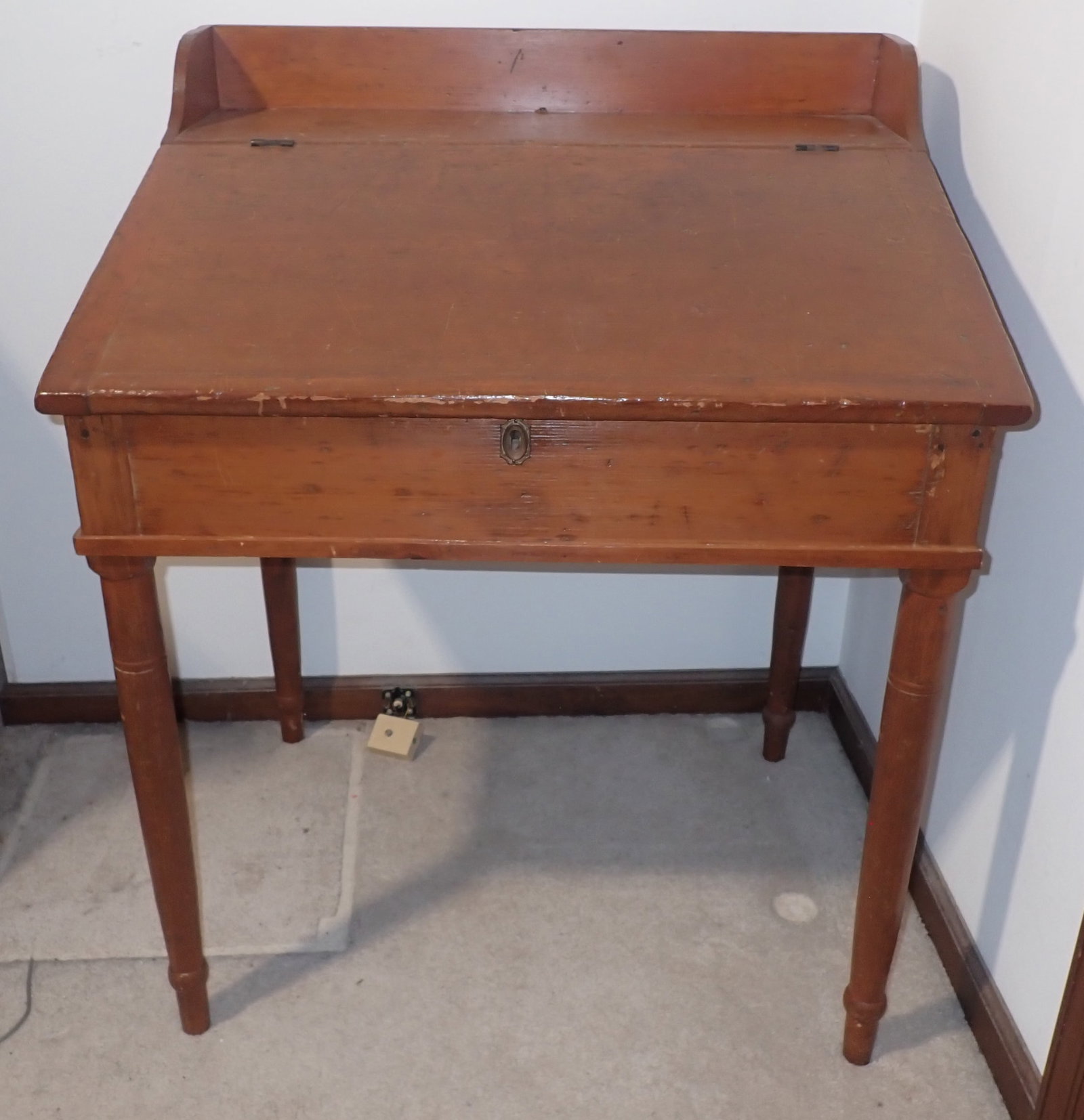 Primitive Slant Front Schoolmasters Desk: Pick up before 3pm. Approx 31 1/2" x 25" x 38 1/4" tall. No in house shipping !